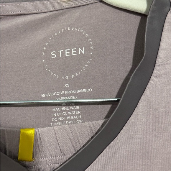 STEEN Women’s Luxury Loungewear Set - XS - Picture 4 of 4